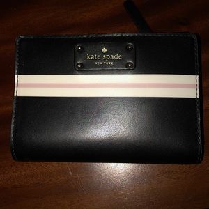 Kate Spade bifold wallet